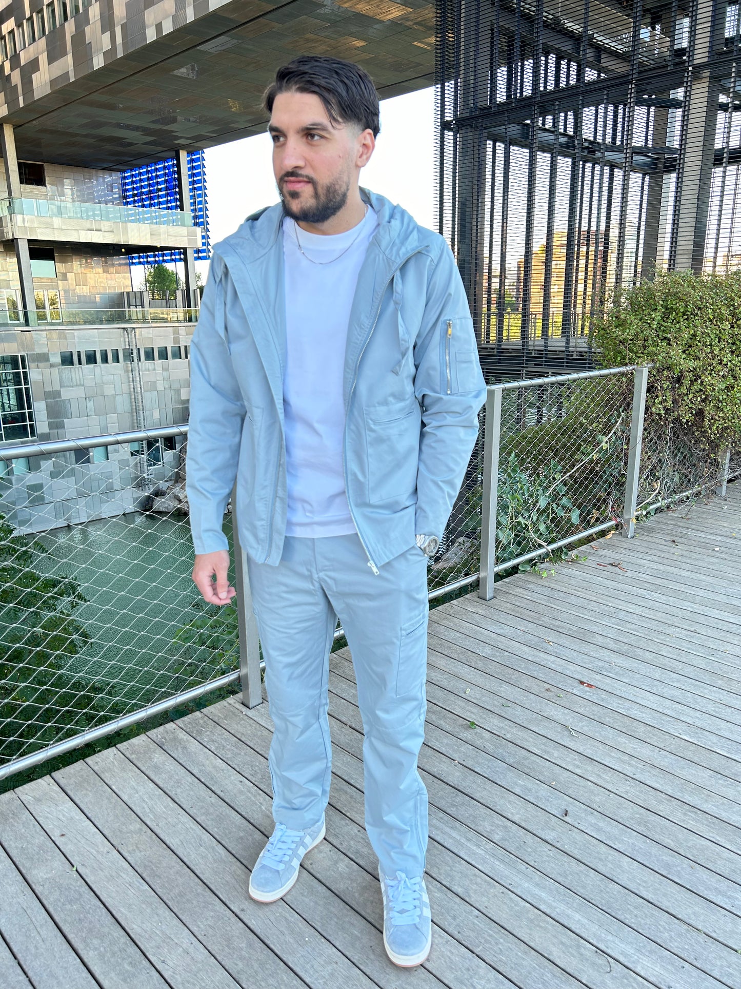 ENSEMBLE ANOTI BLEU