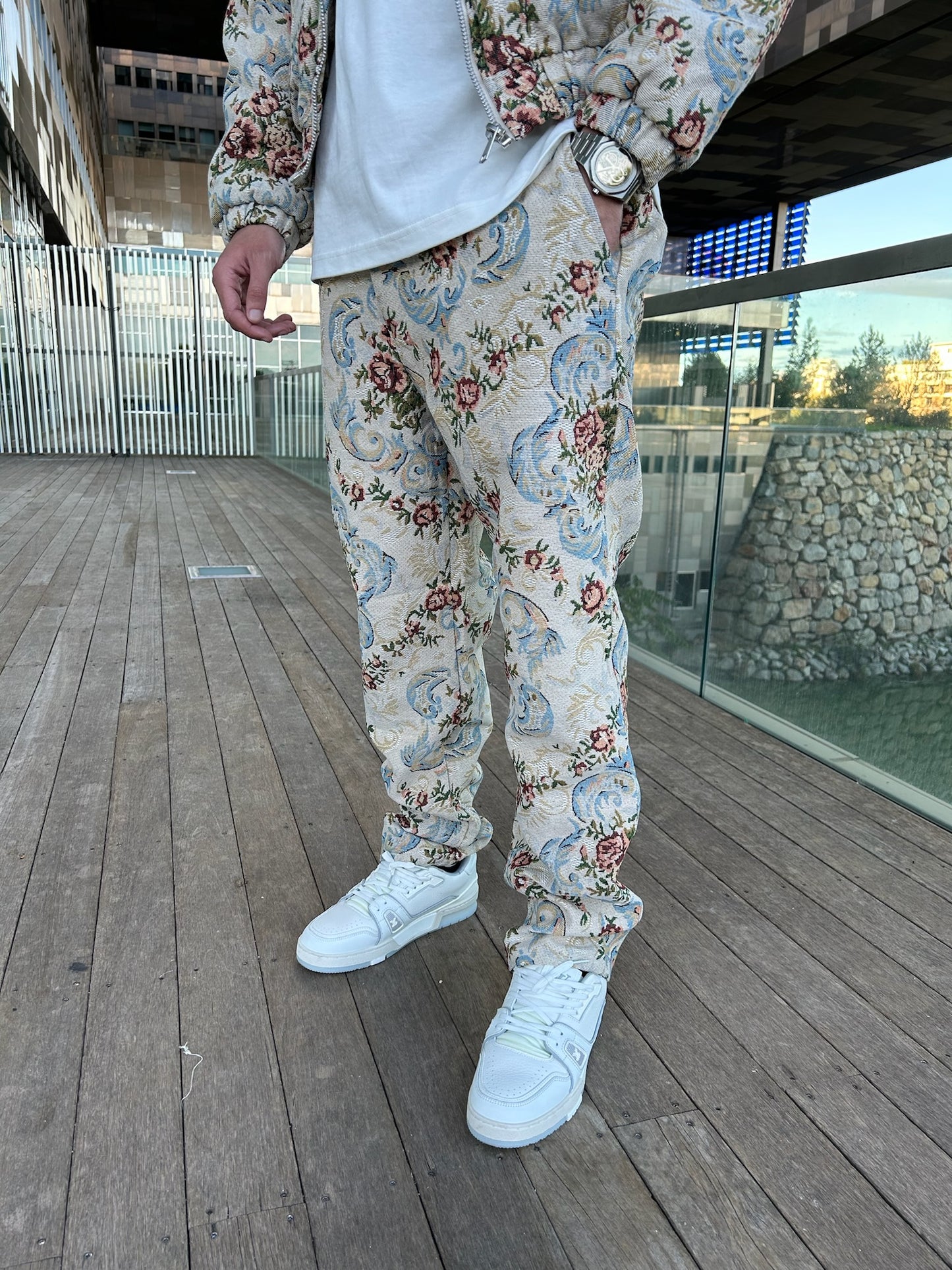 ENSEMBLE FLOWERS