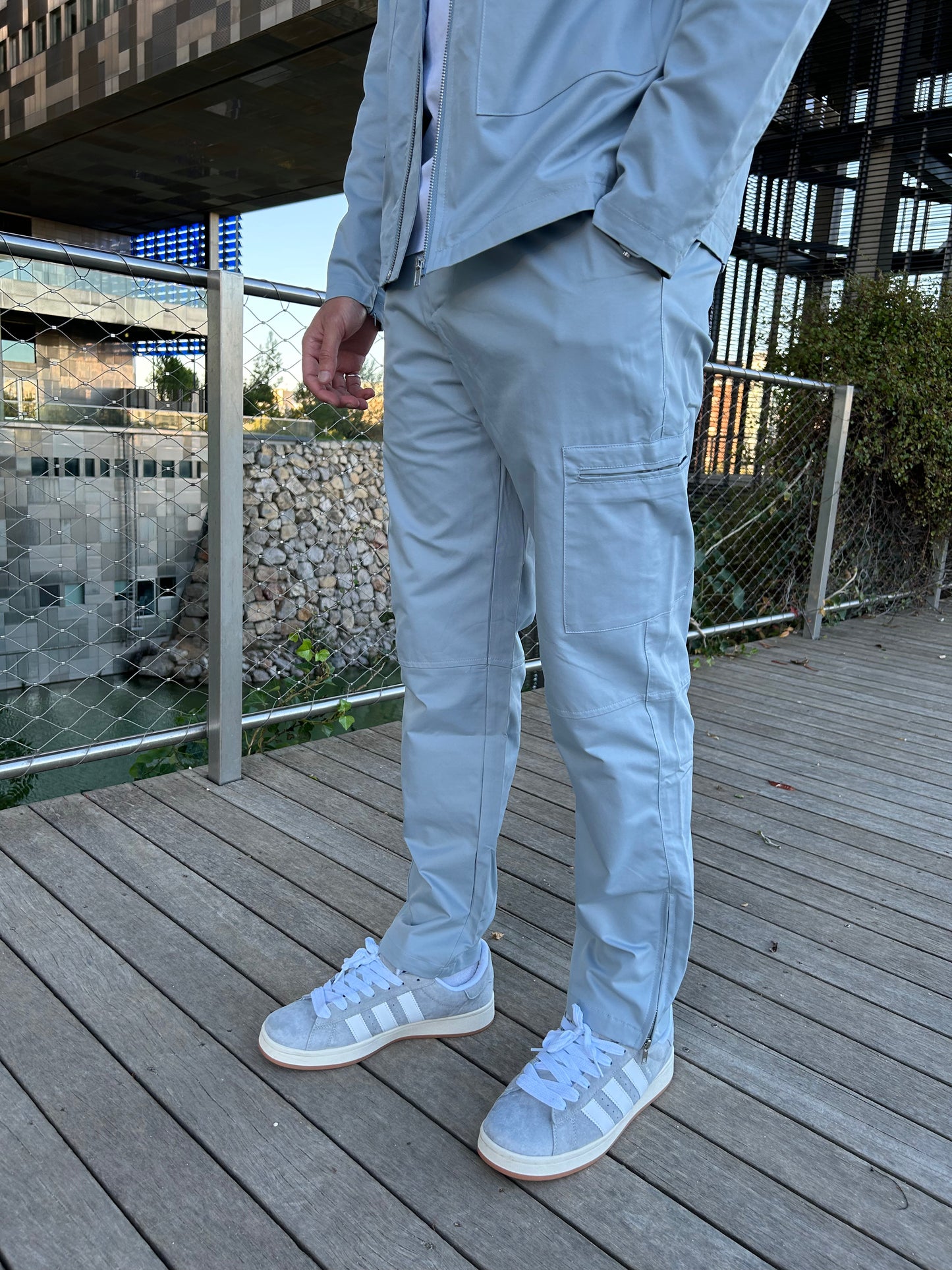 ENSEMBLE ANOTI BLEU